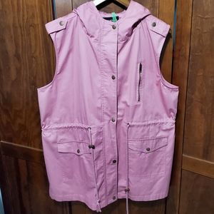 Zenana Outfitters pink hiking vest w hood zip snap